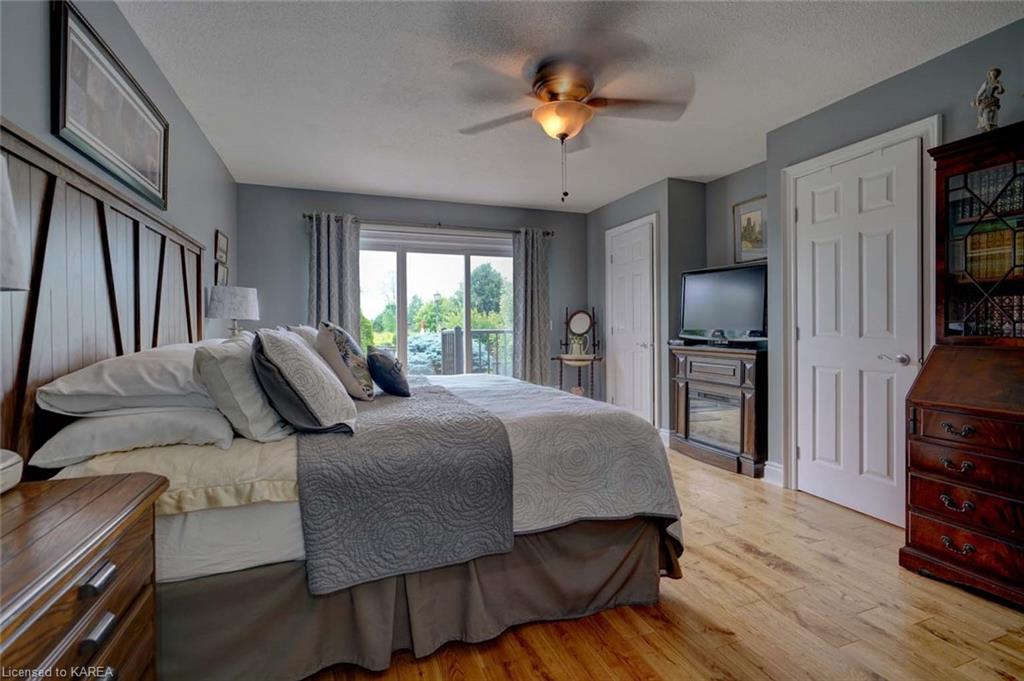 100 BRITANNIA Crescent, Bath, Ontario, Canada