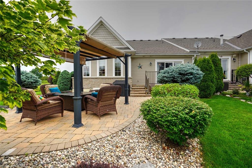 100 BRITANNIA Crescent, Bath, Ontario, Canada