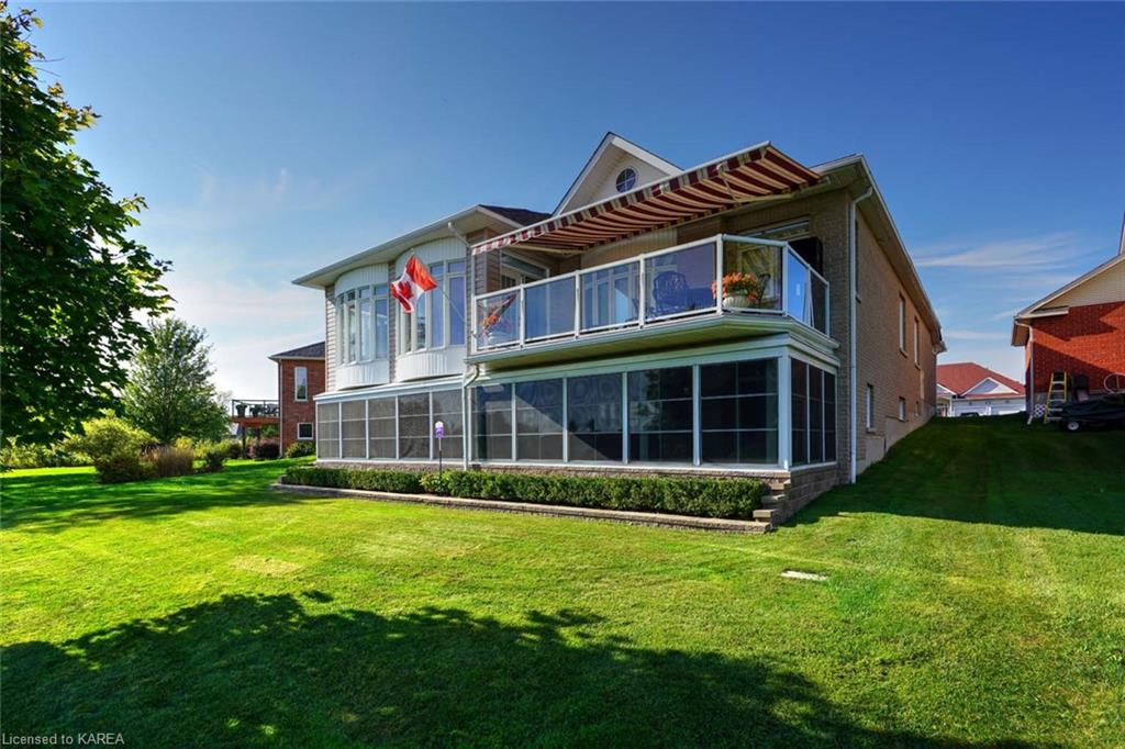 32 GLENORA Drive, Bath, Ontario, Canada