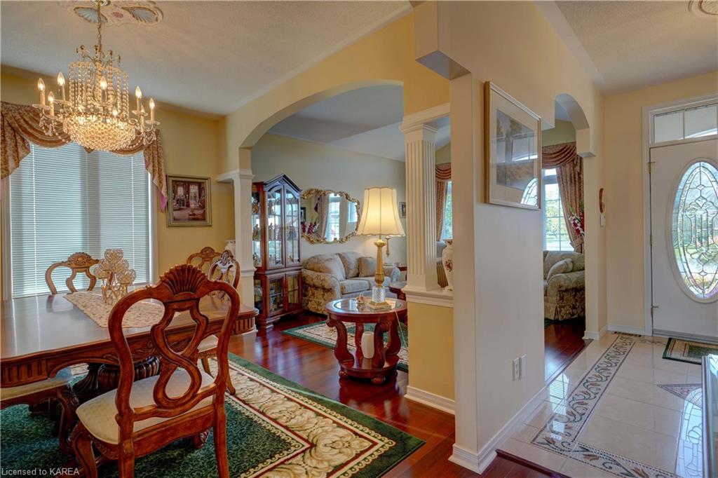 32 GLENORA Drive, Bath, Ontario, Canada