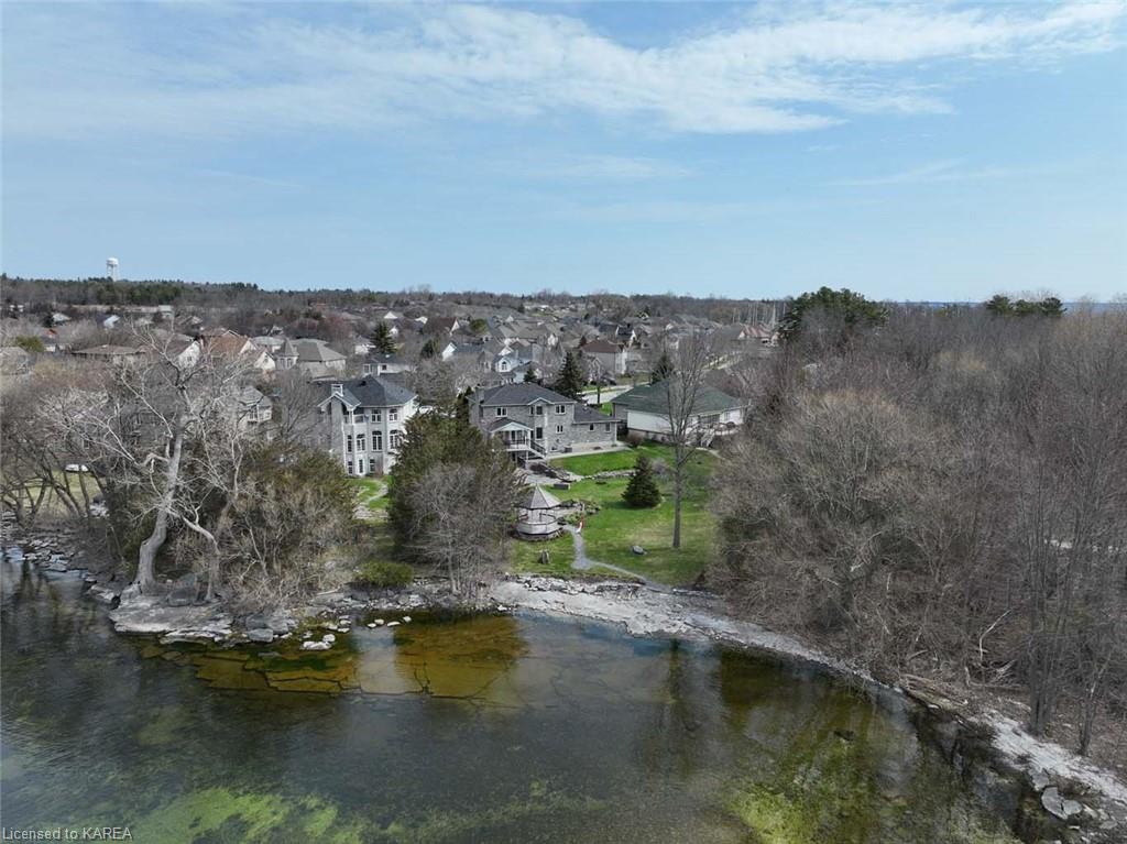 39 BAYSHORE Drive, Bath, Ontario, Canada