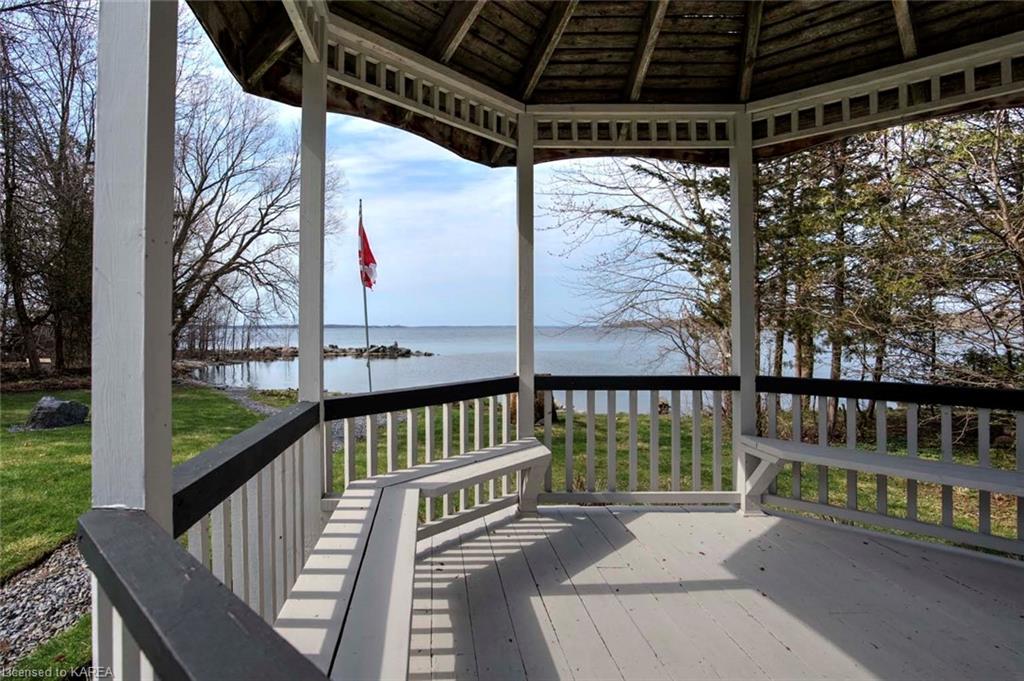 39 BAYSHORE Drive, Bath, Ontario, Canada