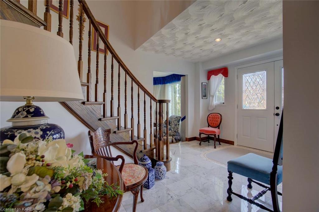39 BAYSHORE Drive, Bath, Ontario, Canada