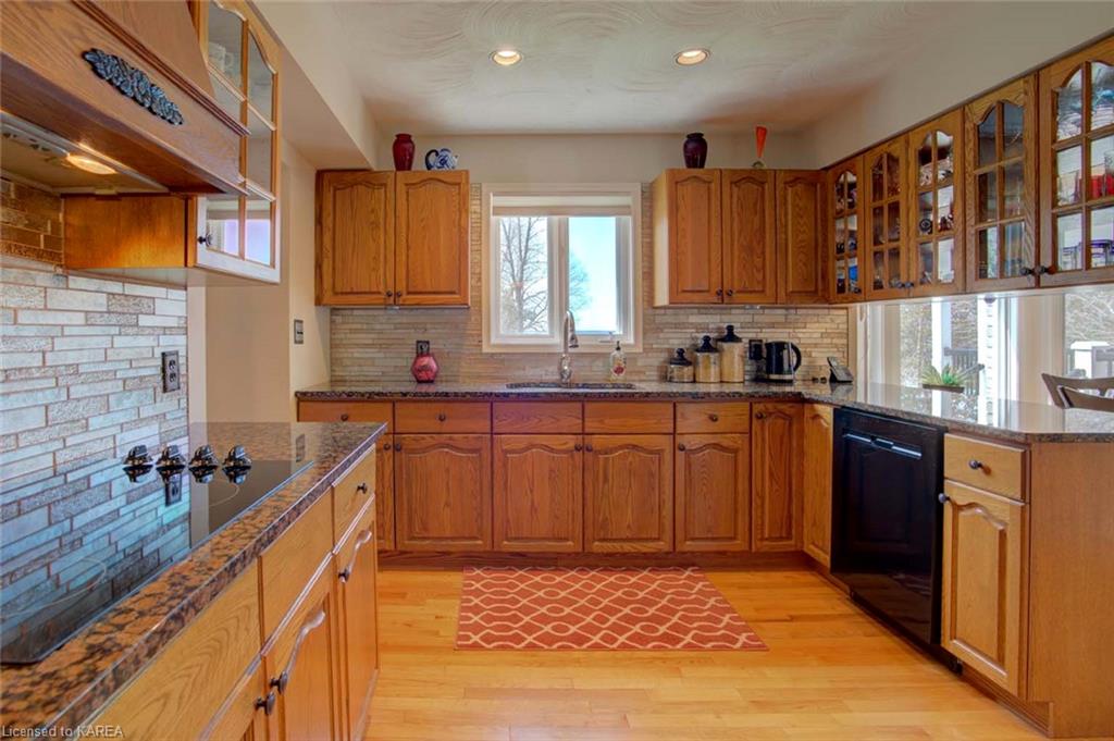 39 BAYSHORE Drive, Bath, Ontario, Canada