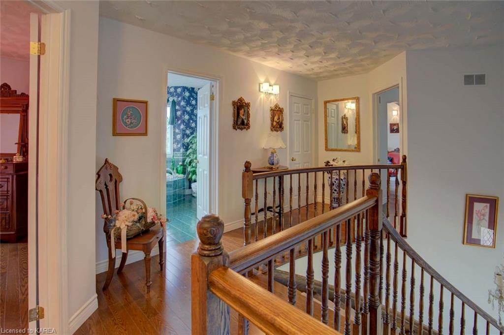 39 BAYSHORE Drive, Bath, Ontario, Canada