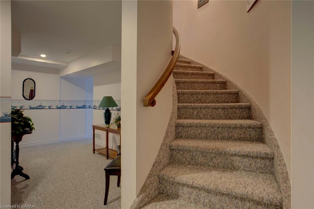 39 BAYSHORE Drive, Bath, Ontario, Canada