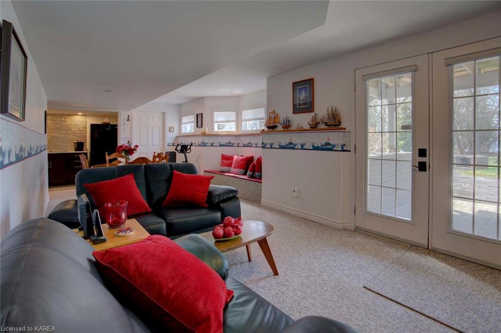 39 BAYSHORE Drive, Bath, Ontario, Canada