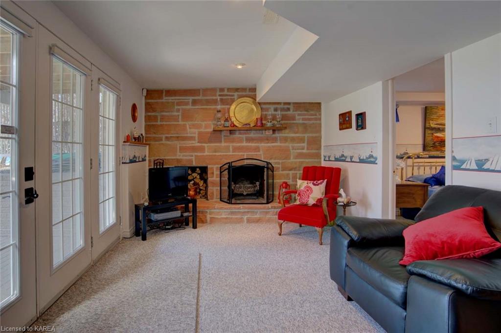 39 BAYSHORE Drive, Bath, Ontario, Canada