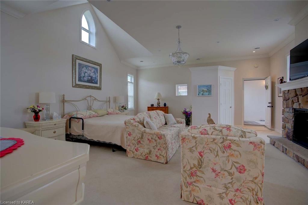 735 SOUTH SHORE Road, Napanee, Ontario, Canada