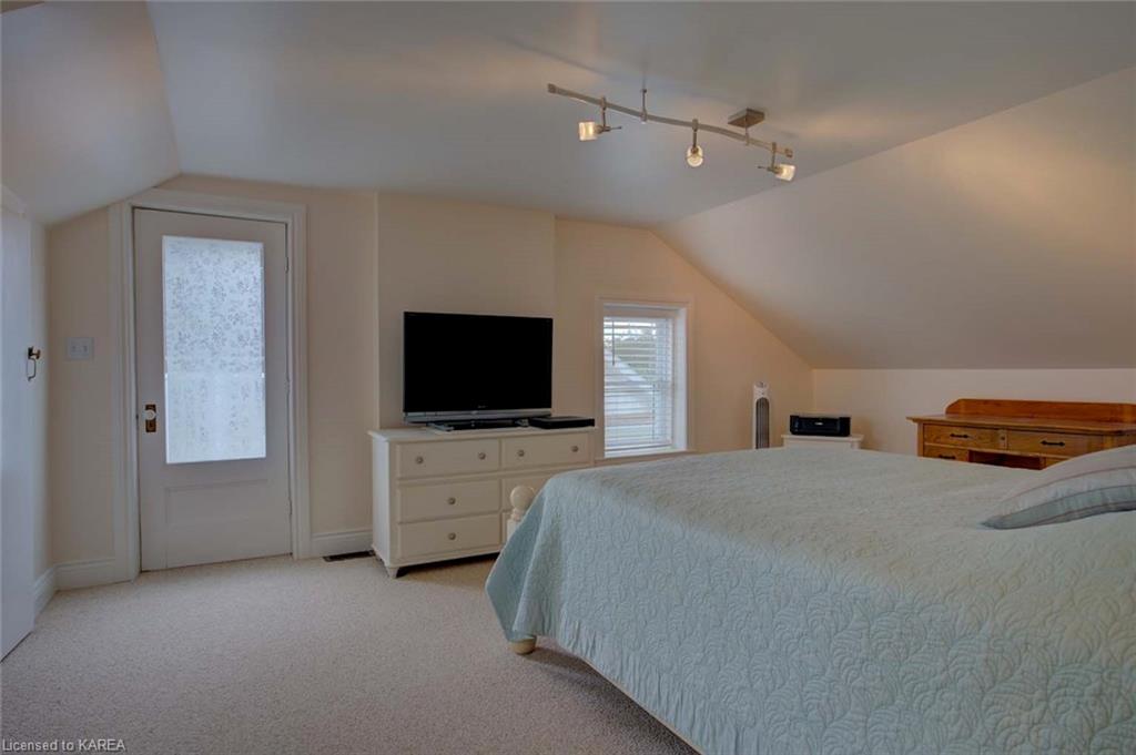 735 SOUTH SHORE Road, Napanee, Ontario, Canada