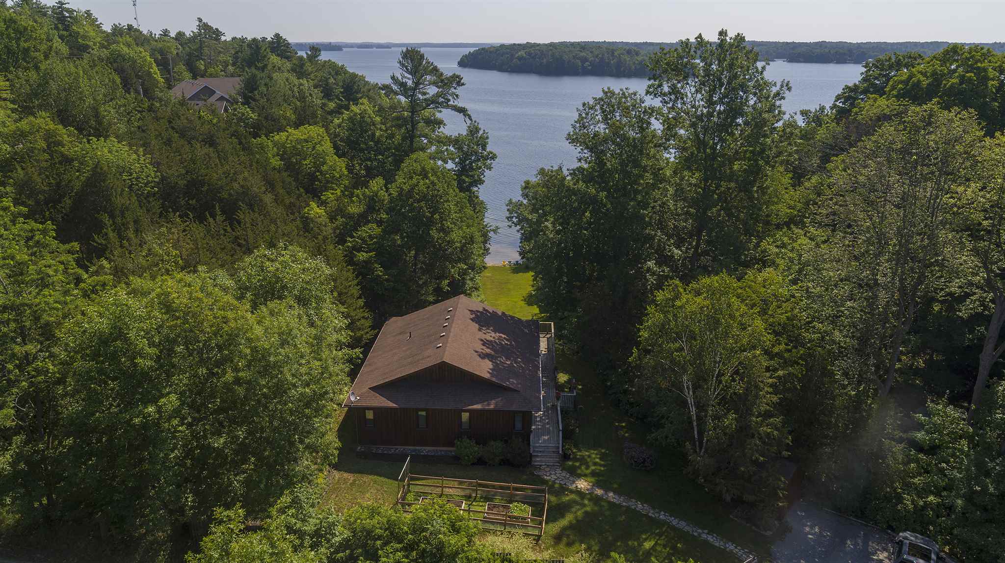 1463 Big Rideau North Shore Road, Portland Ontario, Canada