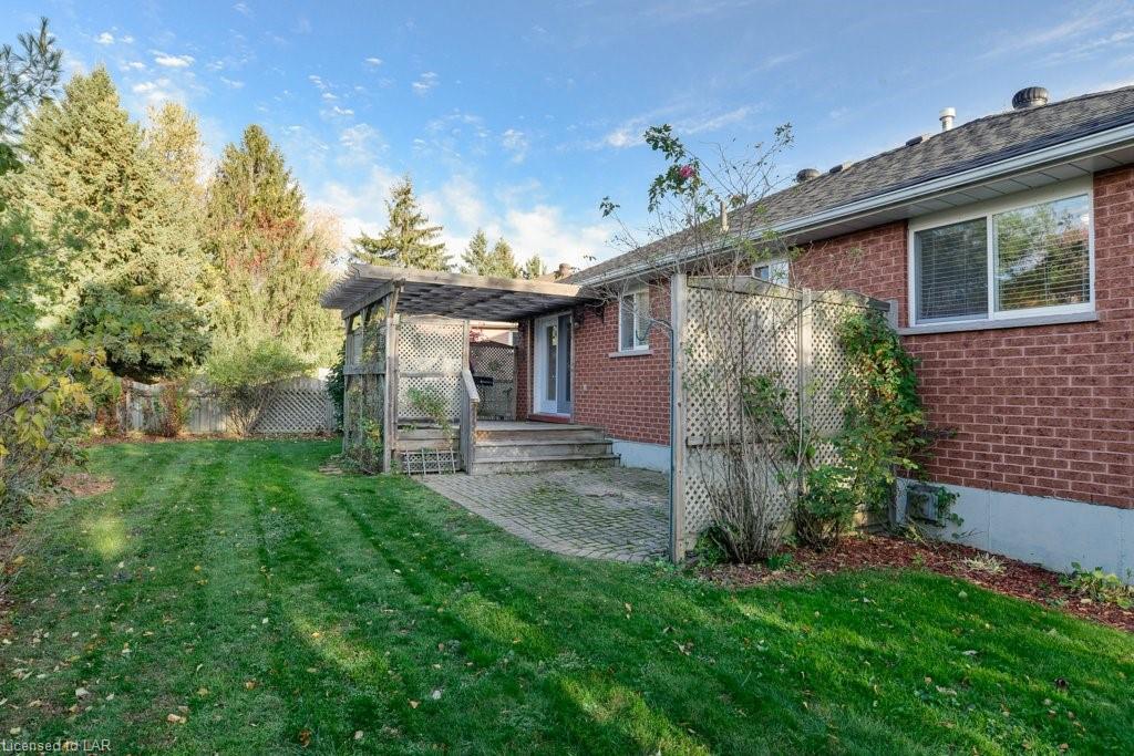 10 WATSON Court, Orillia, Ontario, Canada