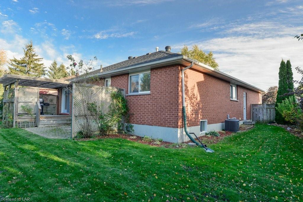 10 WATSON Court, Orillia, Ontario, Canada