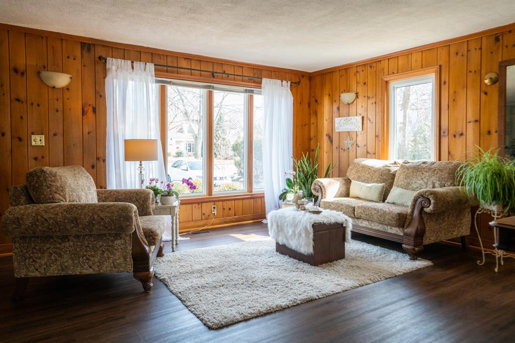 1363 CHRISTINA Street North, Sarnia Ontario, Canada