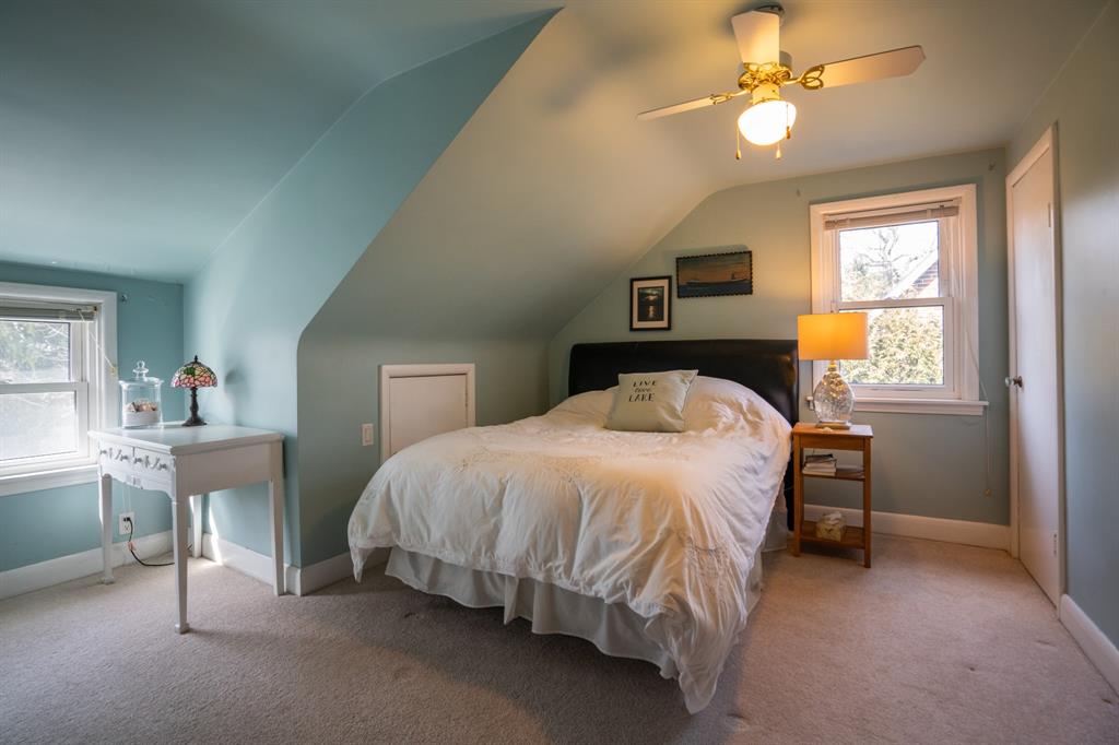 1363 CHRISTINA Street North, Sarnia Ontario, Canada