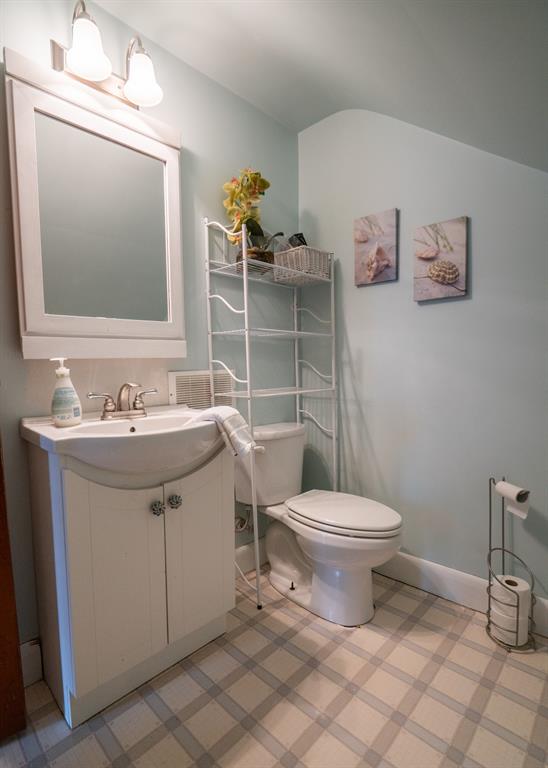 1363 CHRISTINA Street North, Sarnia Ontario, Canada