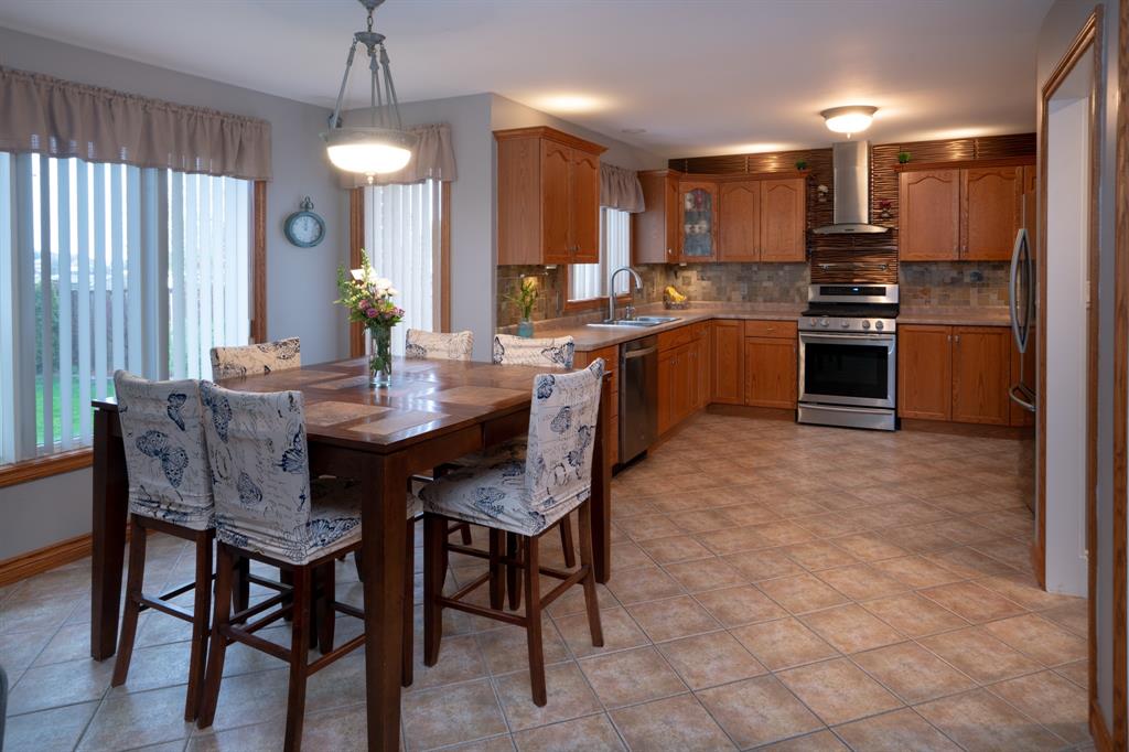108 AUGUSTA Boulevard, Sarnia Ontario, Canada