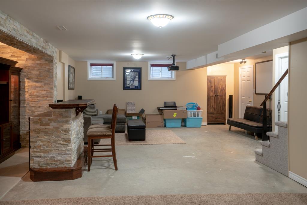108 AUGUSTA Boulevard, Sarnia Ontario, Canada
