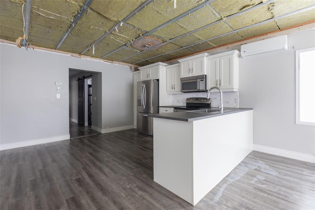 674 BROADWAY Street, Plympton-Wyoming, Ontario, Canada
