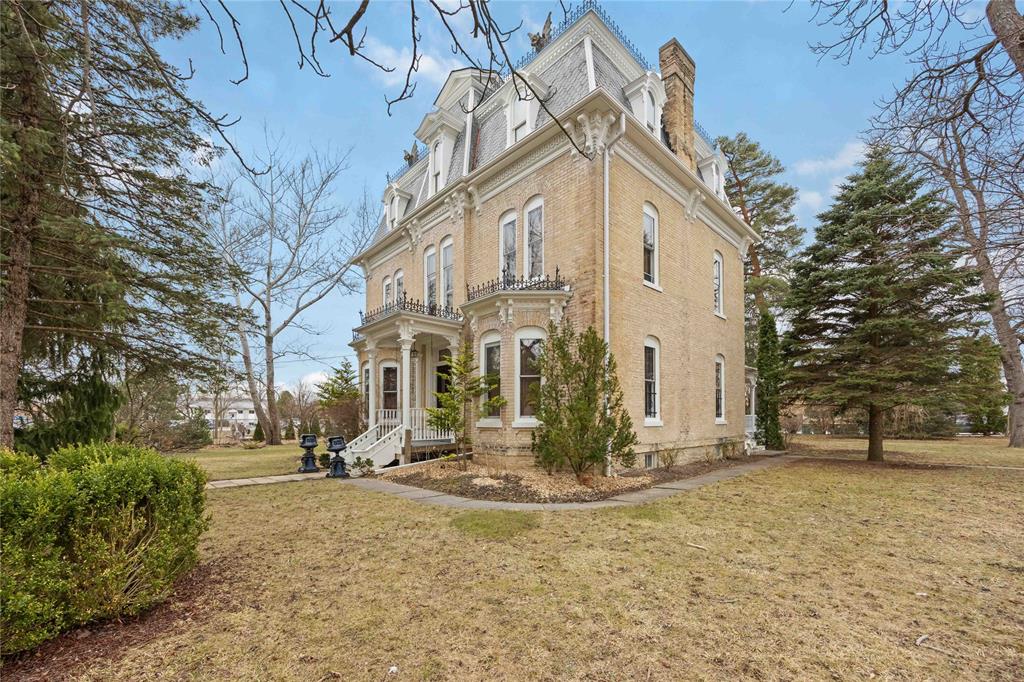 419 KING Street, Petrolia, Ontario, Canada photo 6
