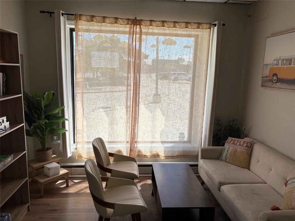 200 LOCHIEL Street, Sarnia, Ontario, Canada photo 8