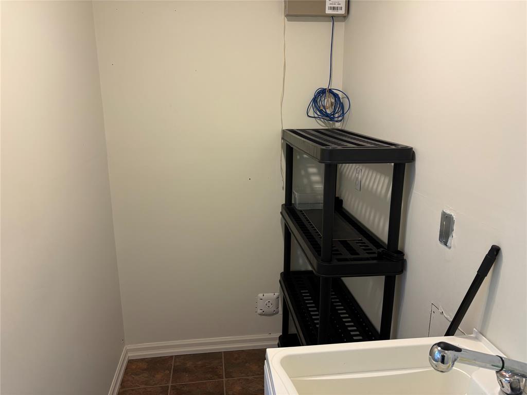 200 LOCHIEL Street, Sarnia, Ontario, Canada photo 15