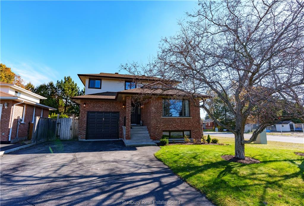 2 monique crescent, Garson Ontario, Canada