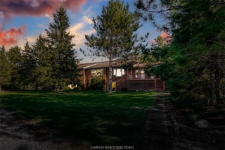 42 Bowlands Bay Road, Skead Ontario