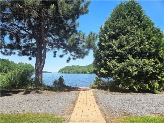 42 Bowlands Bay Road, Skead Ontario