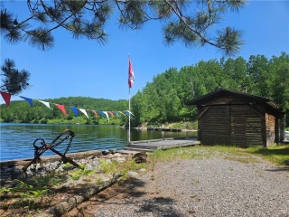 42 Bowlands Bay Road, Skead Ontario