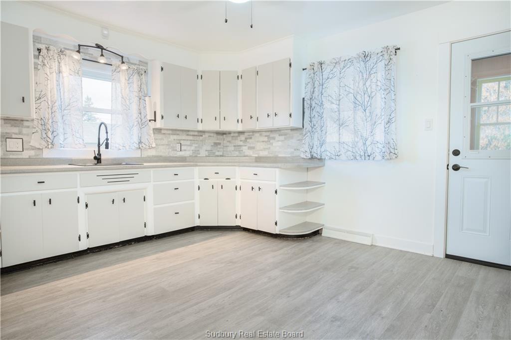 396 queen unit# 2, Sudbury Ontario, Canada