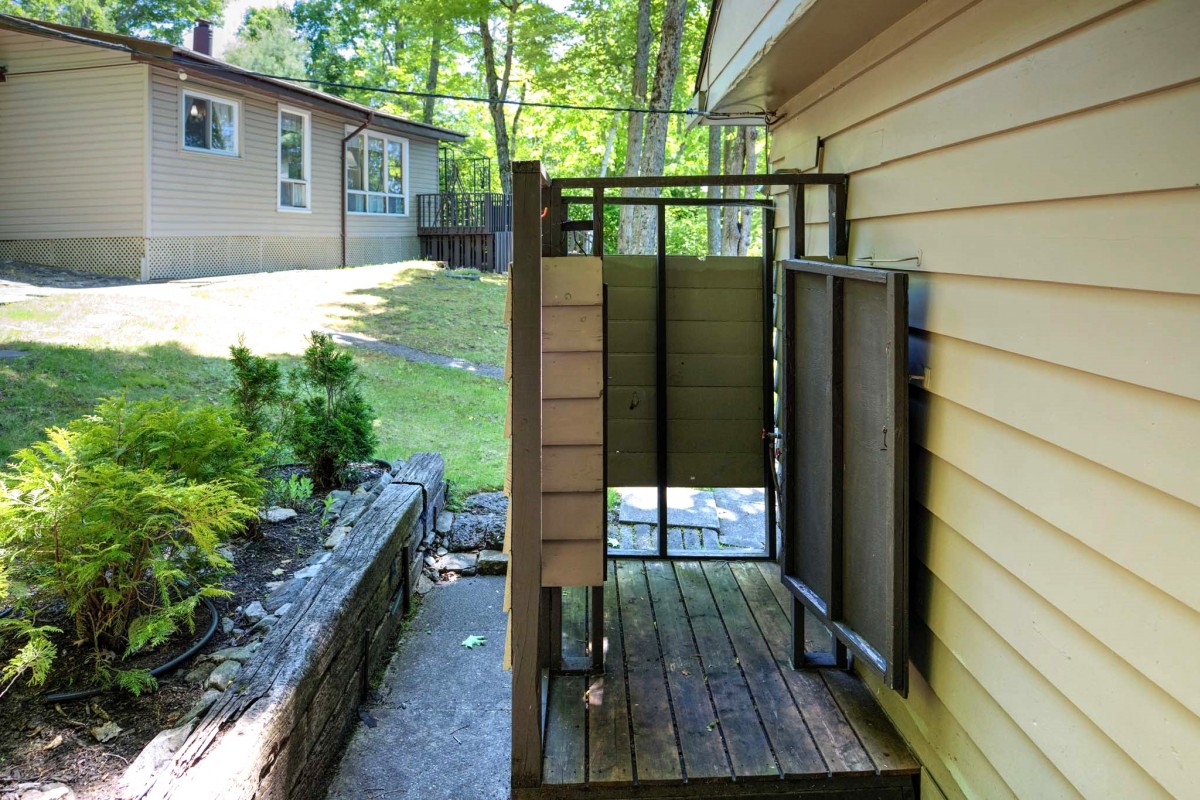 1154 Whitefish Rapids Lane, Cloyne K0H 1K0, North Frontenac, Ontario, Canada photo 9