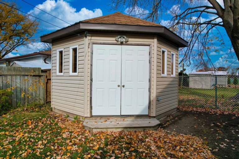 136 Bedford Crescent, Sarnia, Ontario, Canada