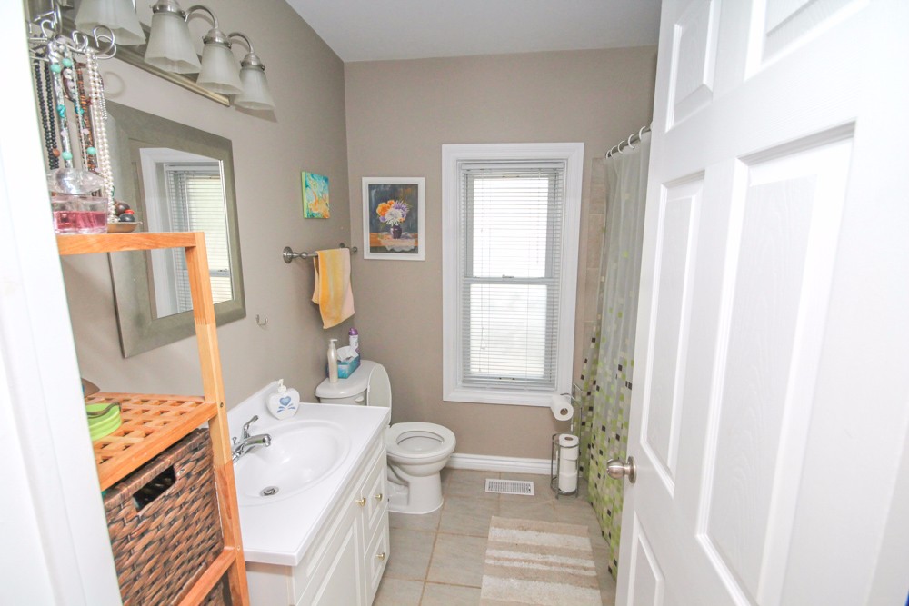1163 MATHEWS AVE, Sarnia, Ontario, Canada photo 4