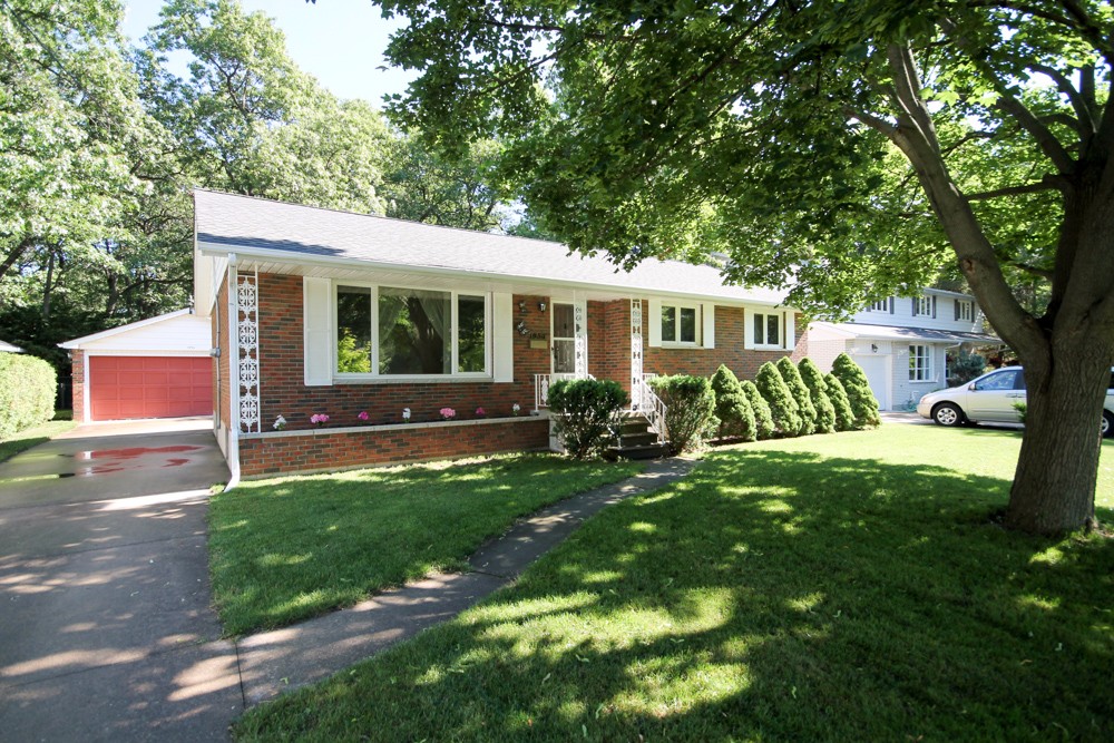1954 CLARENCE ST, Sarnia, Ontario, Canada