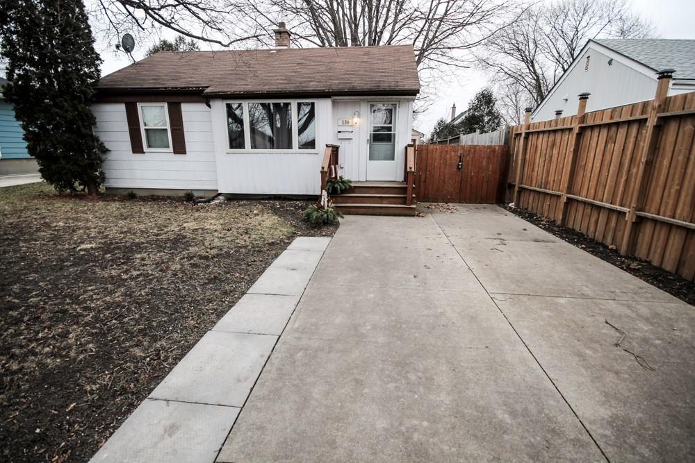 139 EVERGREEN Drive, Sarnia, Ontario, Canada