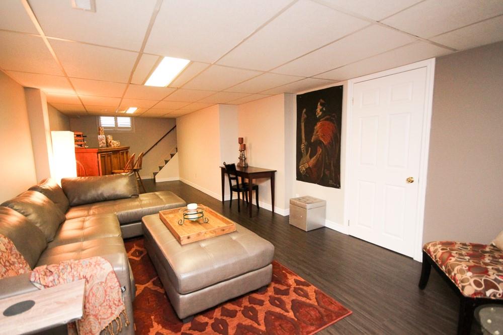 432 ST MICHAELS Court, Sarnia, Ontario, Canada photo 10