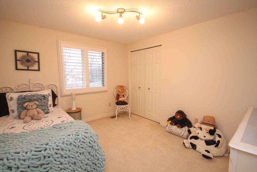 432 ST MICHAELS Court, Sarnia, Ontario, Canada photo 18