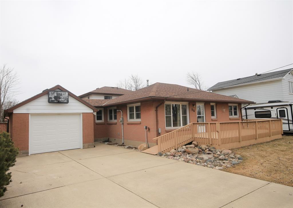 94 BROADWAY Street, Lambton Shores, Ontario, Canada