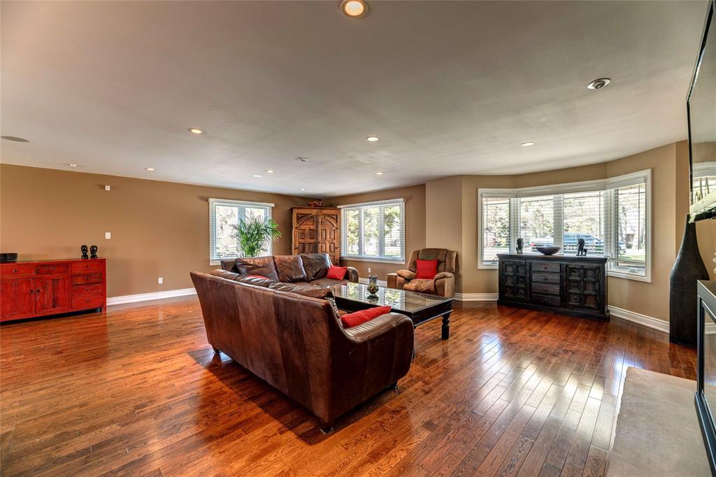 1275 LAKESHORE Road, Sarnia, Ontario, Canada photo 3