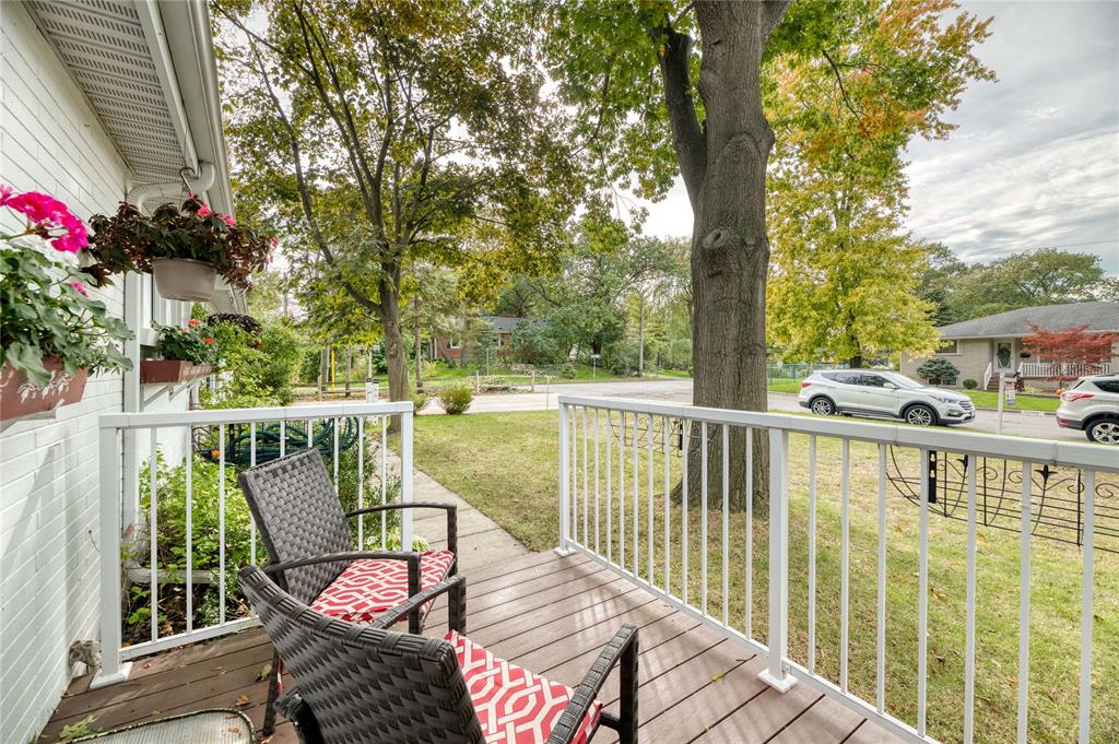 1550 MALLAH Drive, Sarnia, Ontario, Canada photo 2