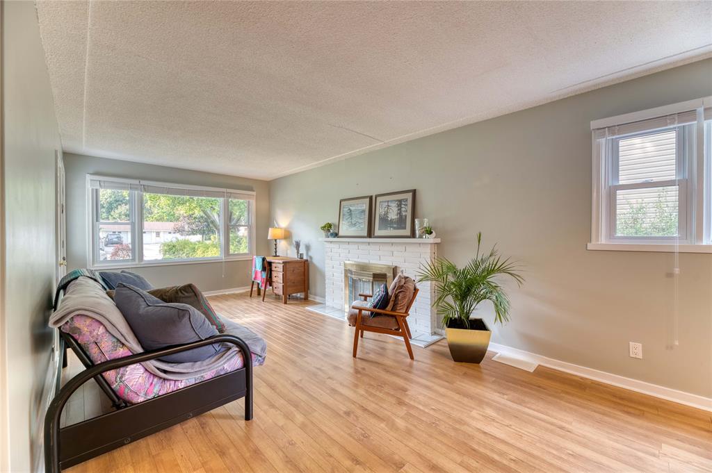 1550 MALLAH Drive, Sarnia, Ontario, Canada photo 11