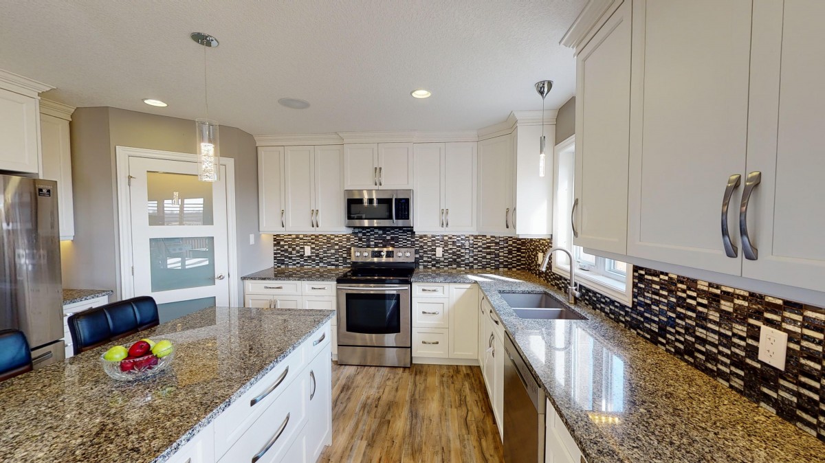 478 Huron Street, Plympton-Wyoming, Ontario, Canada