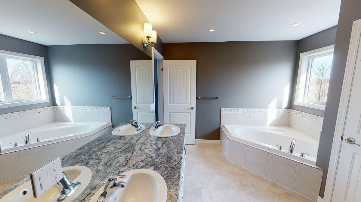 478 Huron Street, Plympton-Wyoming, Ontario, Canada