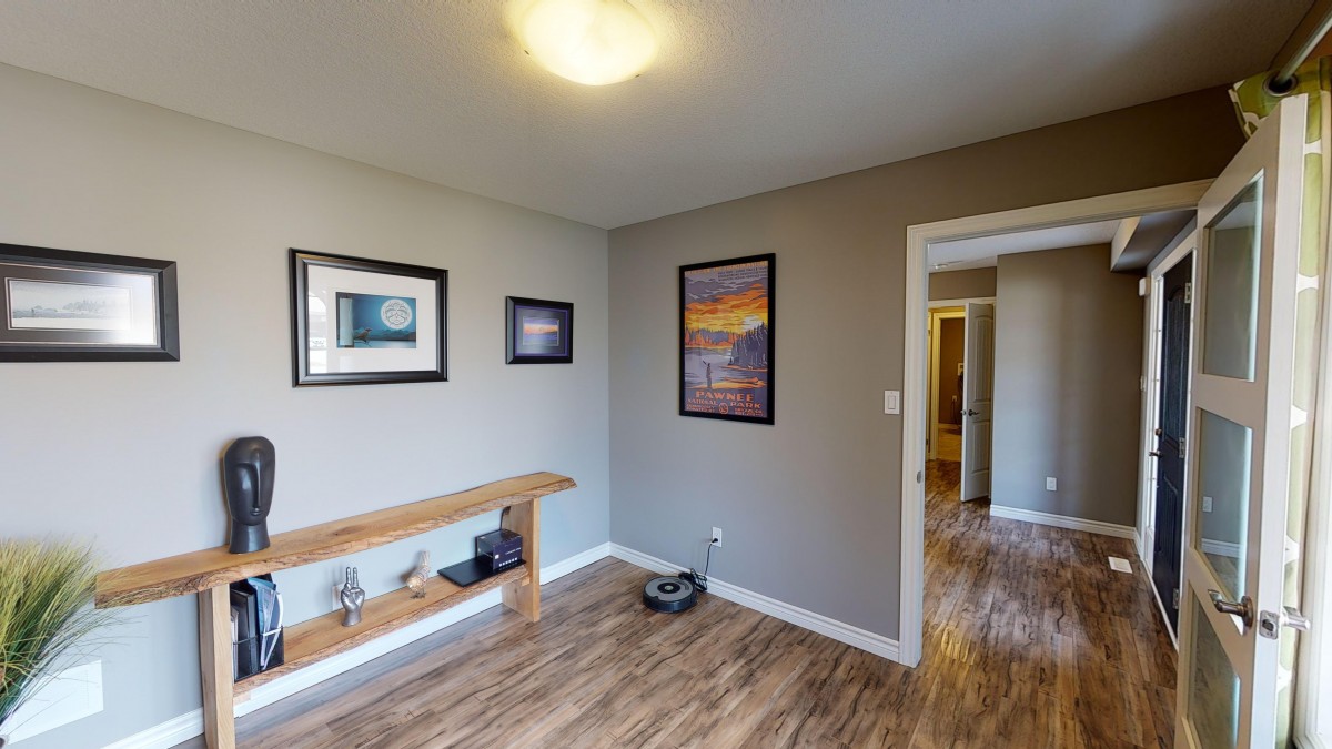 478 Huron Street, Plympton-Wyoming, Ontario, Canada