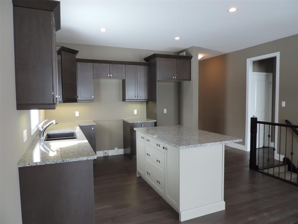 648 Ketter Way, Plympton-Wyoming, Ontario, Canada