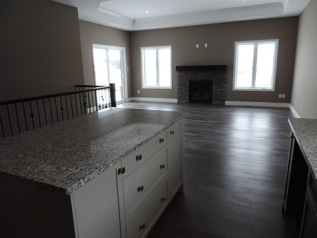 648 Ketter Way, Plympton-Wyoming, Ontario, Canada