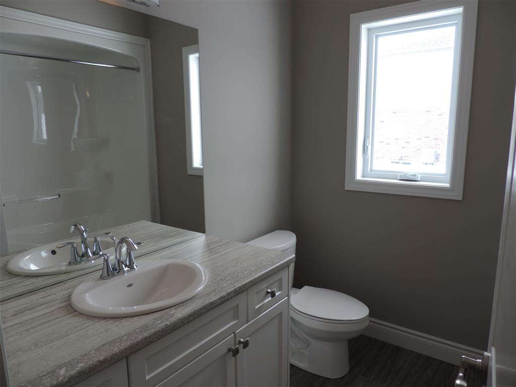 648 Ketter Way, Plympton-Wyoming, Ontario, Canada
