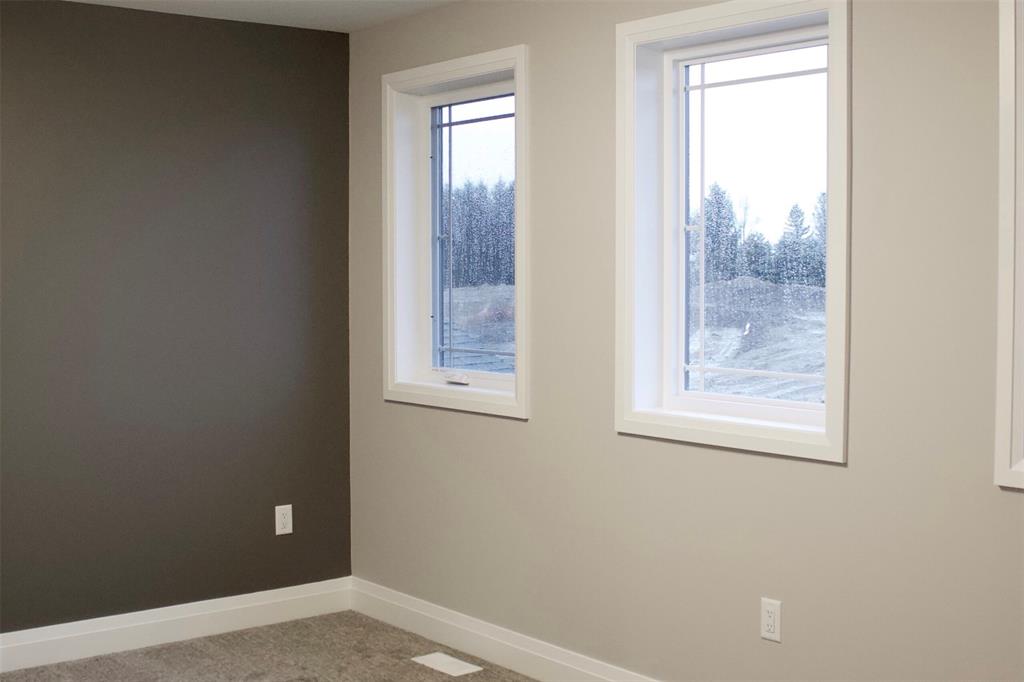 647 Ketter Way , Plympton-Wyoming, Ontario, Canada