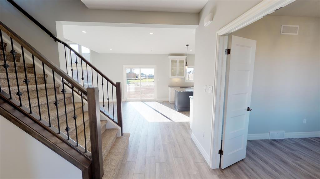 639 Ketter Way, Plympton-Wyoming, Ontario, Canada